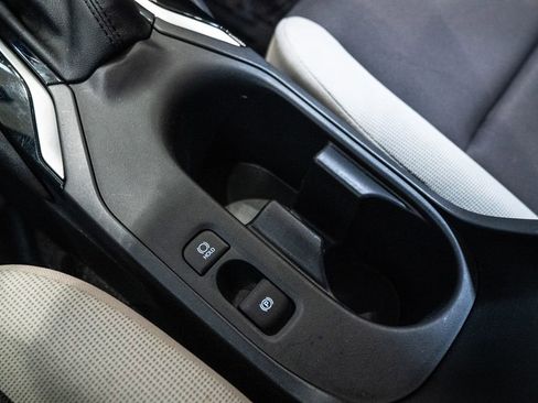 Certified 2024 Toyota Corolla LE image 29