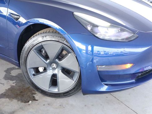Used 2023 Tesla Model 3 Standard Range RWD image 4