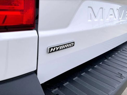 Used 2024 Ford Maverick XLT image 9