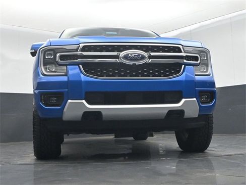 Used 2025 Ford Ranger Lariat w/ Chrome Accent Package image 47