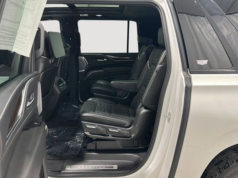 Used 2023 Cadillac Escalade ESV Sport Platinum image 24