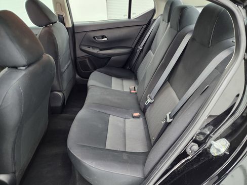 Used 2023 Nissan Sentra SV image 9