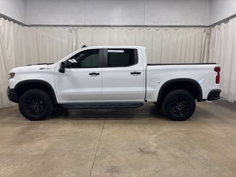 Used 2025 Chevrolet Silverado 1500 ZR2 w/ Technology Package AWD/4WD image 8