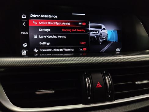Used 2025 Alfa Romeo Stelvio Sprint AWD/4WD image 24