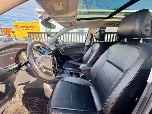 Used 2019 Volkswagen Tiguan SEL R-Line FWD image 12