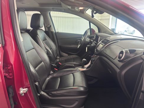 Used 2015 Chevrolet Trax LTZ w/ LPO, Cargo Package FWD image 10