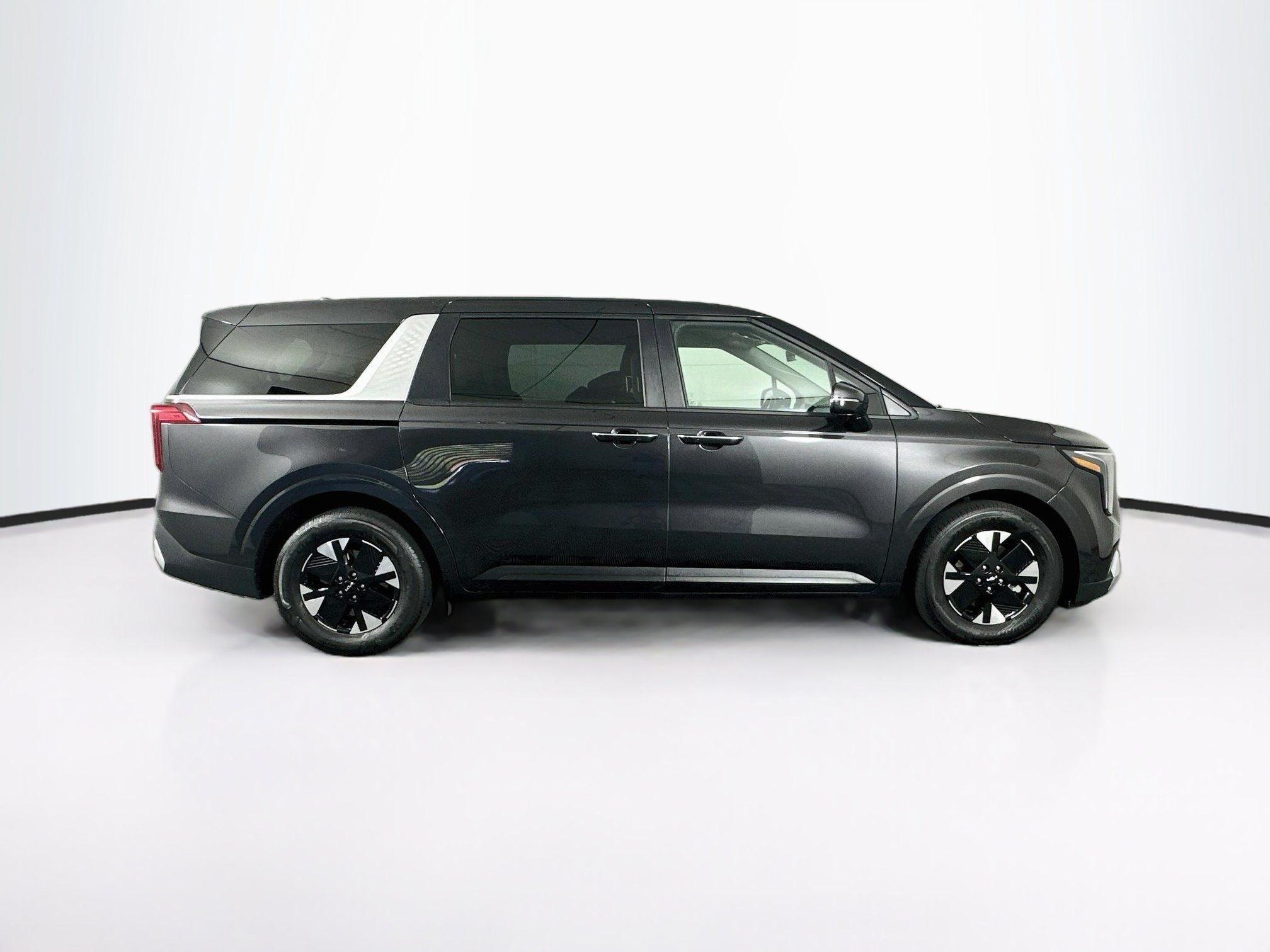 Used 2026 Kia Carnival LXS FWD image 10