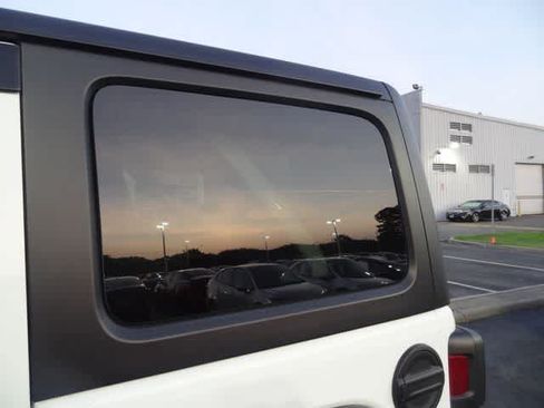 Used 2022 Jeep Wrangler Unlimited Sport AWD/4WD image 21