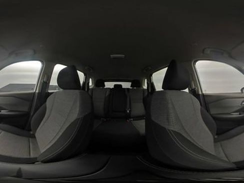 Used 2023 Nissan Rogue SV FWD image 27