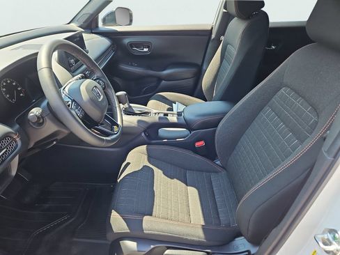 Certified 2025 Honda HR-V Sport image 28