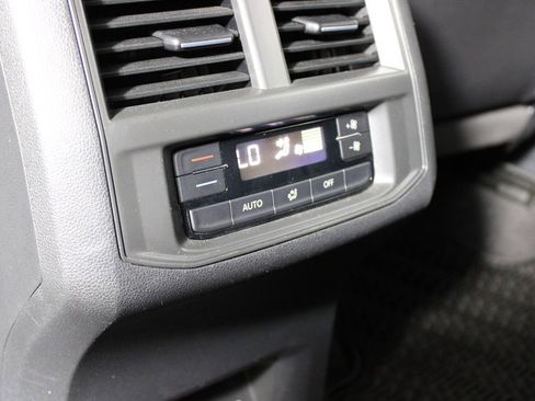 Used 2023 Volkswagen Atlas SE w/ Panoramic Sunroof Package image 27