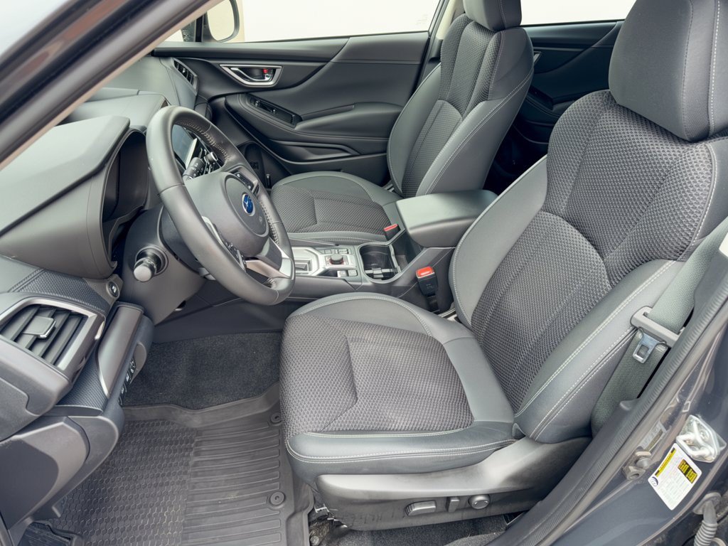 Used 2023 Subaru Forester Premium AWD/4WD image 5