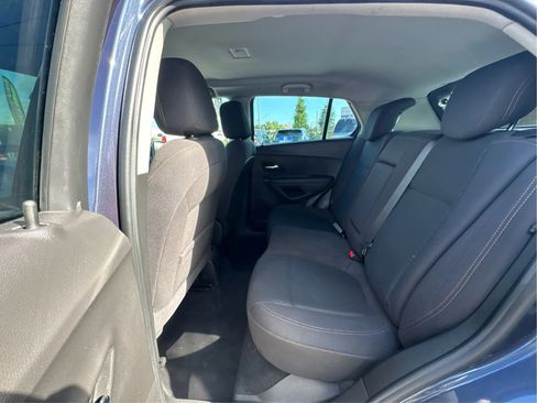 Used 2018 Chevrolet Trax LS FWD image 10