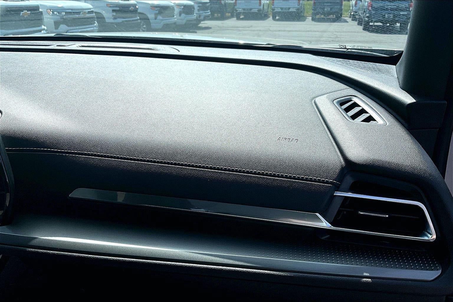 Used 2026 Chevrolet Traverse LT w/ Driver Confidence Package AWD/4WD image 17
