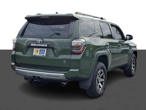 Used 2022 Toyota 4Runner TRD Off-Road Premium AWD/4WD image 7