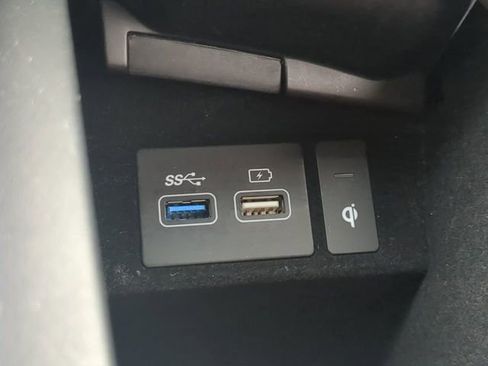 Used 2023 Genesis GV70 2.5T w/ Advanced Package image 22