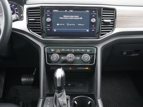 Used 2022 Volkswagen Atlas SEL image 19