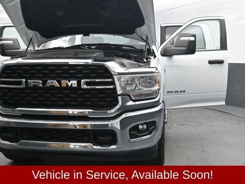 Used 2024 RAM 2500 Big Horn AWD/4WD image 31