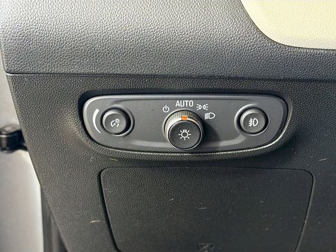 Used 2023 Buick Encore GX Preferred w/ Cold Weather Comfort Package FWD image 13