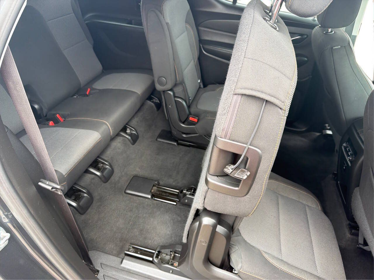 Used 2018 Chevrolet Traverse LT w/ LPO, 'HIT The Road' Package FWD image 35