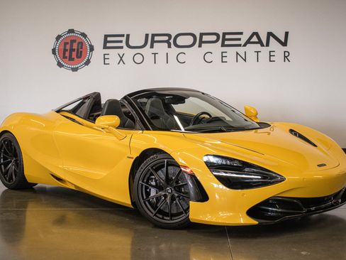 Used 2022 McLaren 720S Luxury RWD image 1