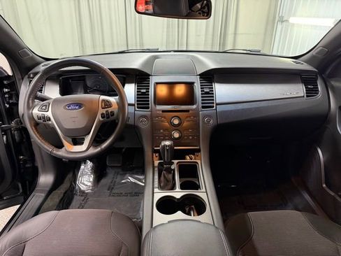 Used 2018 Ford Taurus SEL w/ Equipment Group 201A AWD/4WD image 12