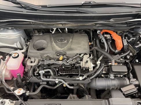 Used 2021 Toyota Sienna XLE image 12