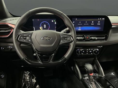 Used 2024 Chevrolet TrailBlazer RS w/ Convenience Package image 5