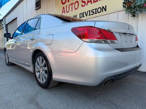 Used 2011 Toyota Avalon Limited FWD image 10