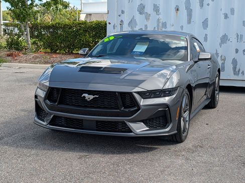 Used 2025 Ford Mustang GT RWD image 7