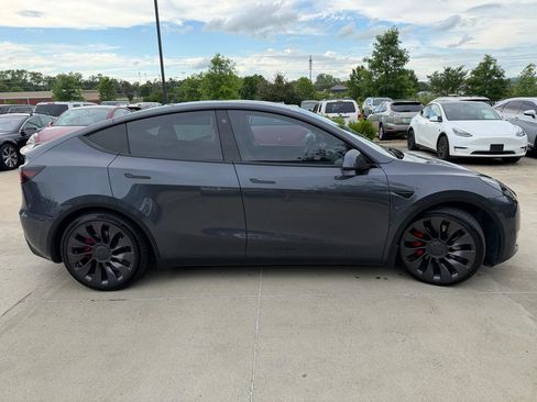 Used 2021 Tesla Model Y Performance AWD/4WD image 3