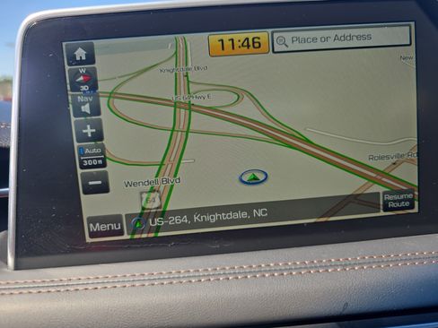 Used 2020 Genesis G70 2.0T w/ Prestige Package image 25