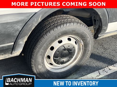 Used 2023 Ford Transit 250 Medium Roof image 7