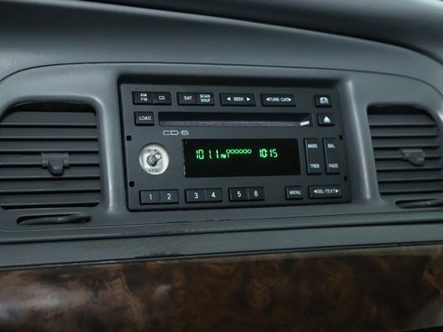 Used 2005 Mercury Grand Marquis LS image 34