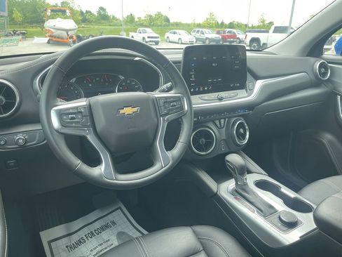 Used 2024 Chevrolet Blazer LT FWD image 17