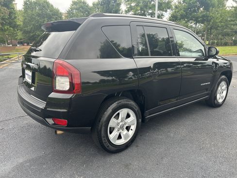 Used 2017 Jeep Compass Sport w/ Power Value Group FWD image 9