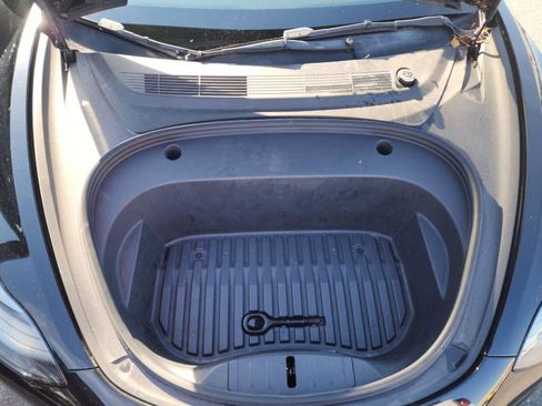 Used 2022 Tesla Model 3 Performance image 6
