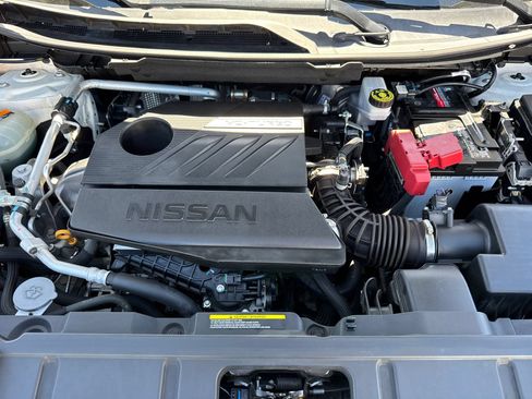 Used 2023 Nissan Rogue SV AWD/4WD image 7