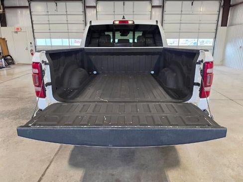 Used 2019 RAM 1500 Laramie AWD/4WD image 10