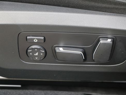 Certified 2025 BMW X3 xDrive30i w/ Premium Package image 21