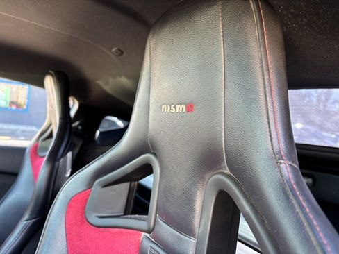 Used 2017 Nissan 370Z NISMO RWD image 8