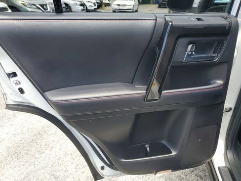 Used 2019 Toyota 4Runner TRD Off-Road AWD/4WD image 11
