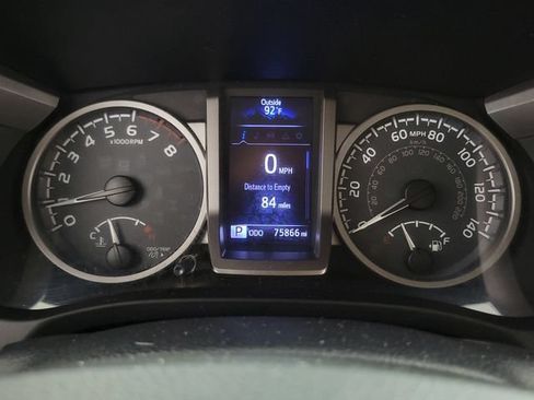 Used 2017 Toyota Tacoma SR5 w/ Tow Package AWD/4WD image 20