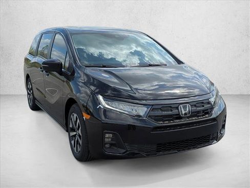 Used 2026 Honda HR-V EX-L image 3