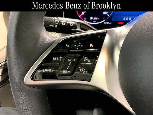 Certified 2025 Mercedes-Benz GLC 300 4MATIC image 23