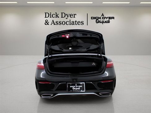 Used 2022 Mercedes-Benz E 450 Cabriolet image 3