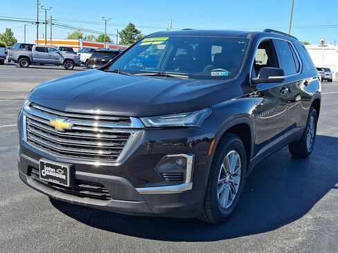 Used 2023 Chevrolet Traverse LT AWD/4WD image 3