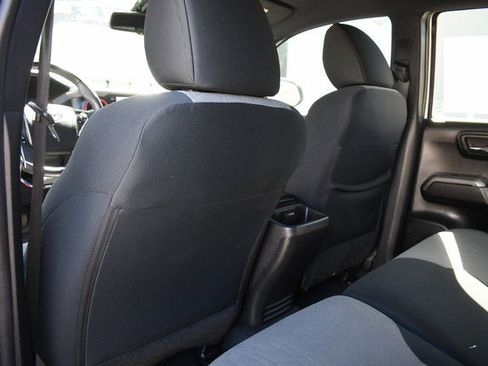 Used 2022 Toyota Tacoma TRD Off-Road image 21