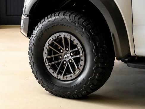 Used 2020 Ford F150 Raptor w/ Equipment Group 802A Luxury AWD/4WD image 57
