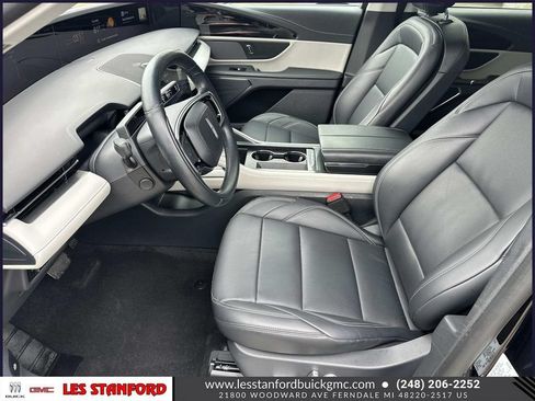 Used 2024 Lincoln Nautilus Premier AWD/4WD image 20